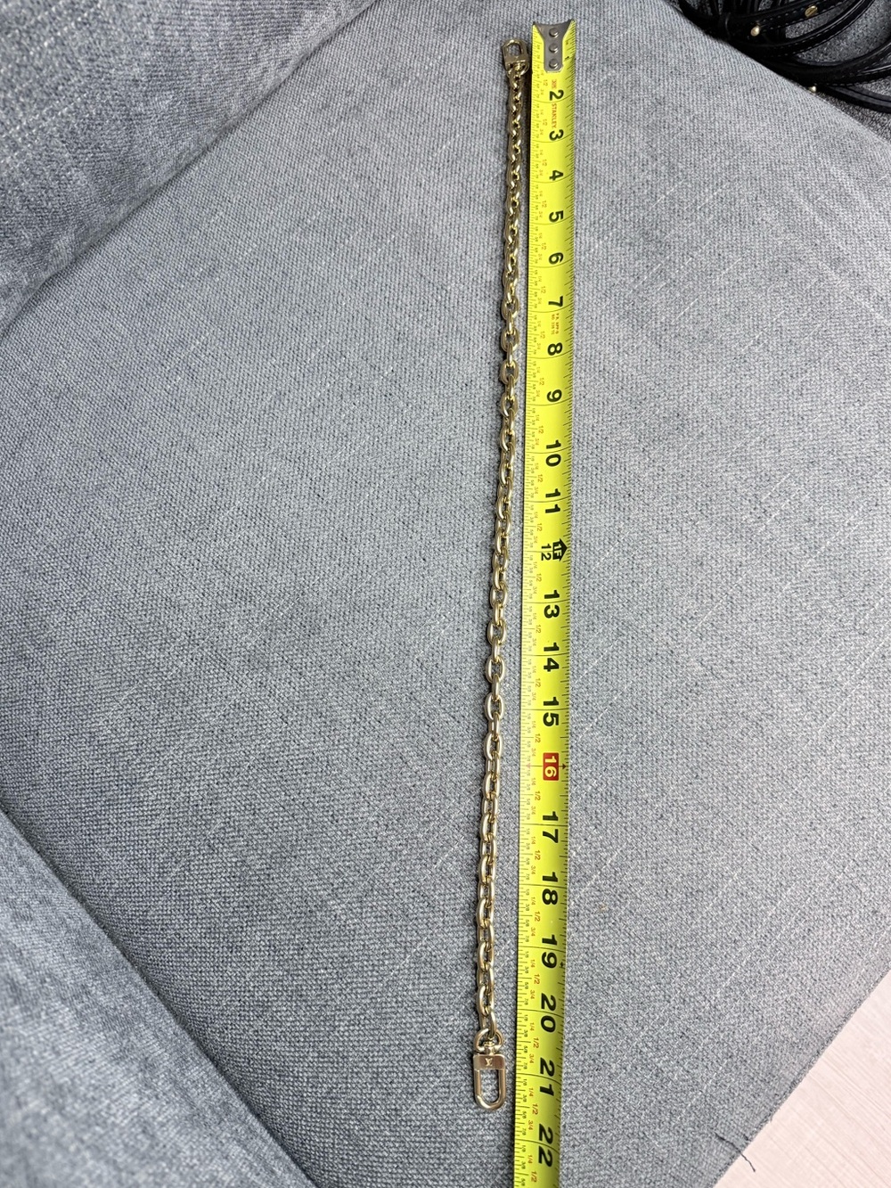 Louis Vuitton gold chain strap - Picture 2 of 3